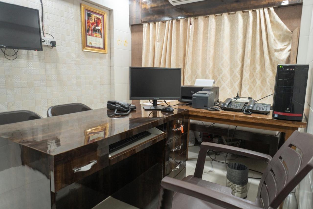 Hotel Dhavalgiri ธาเน ภายนอก รูปภาพ