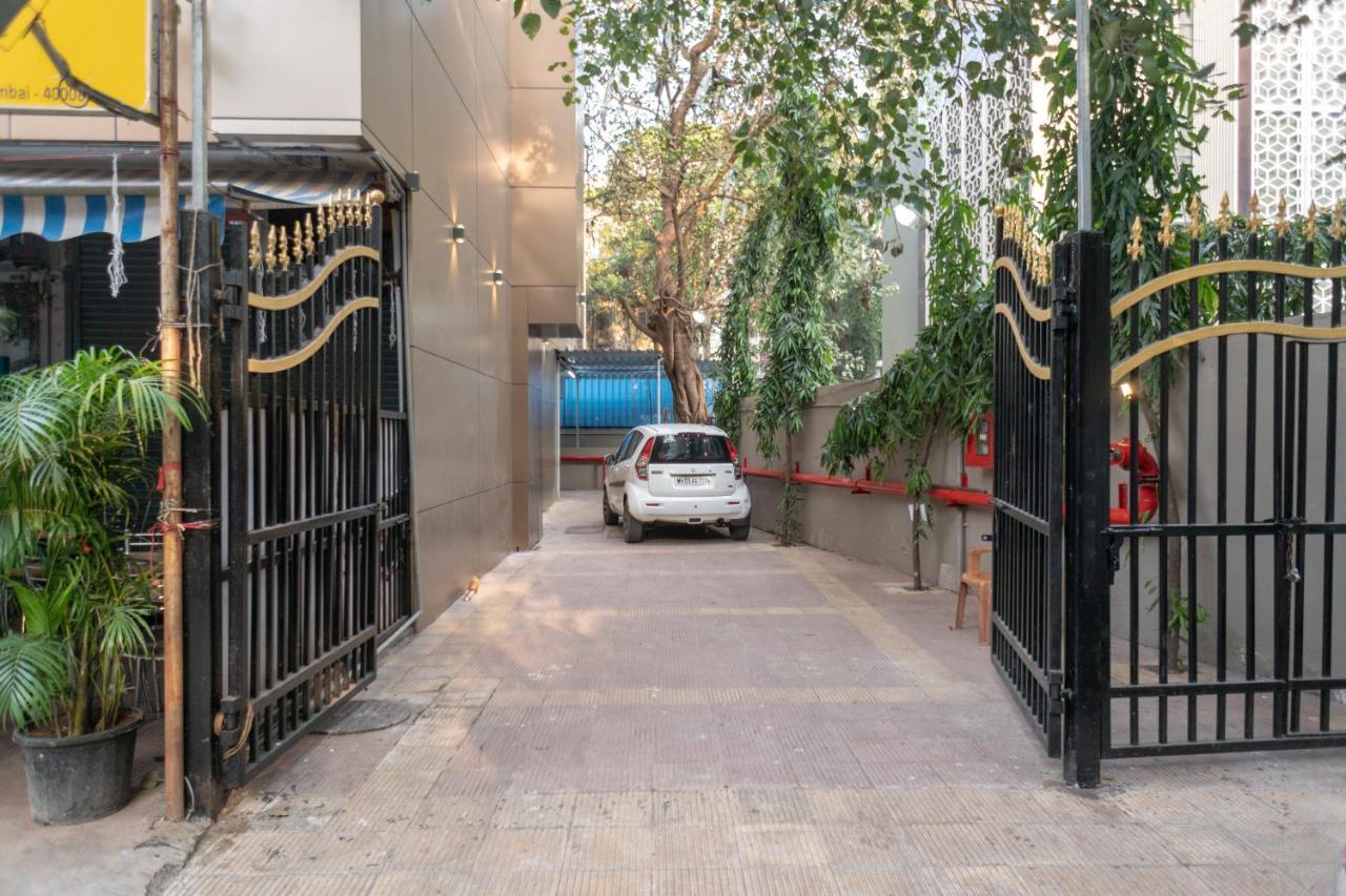 Hotel Dhavalgiri ธาเน ภายนอก รูปภาพ